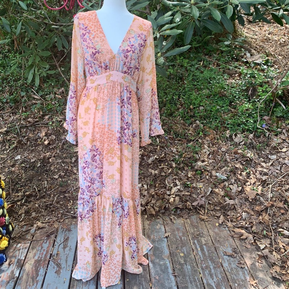Beautiful WAYF peach floral boho dress